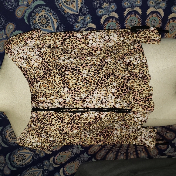 American Rag size small animal print top - Picture 4 of 7